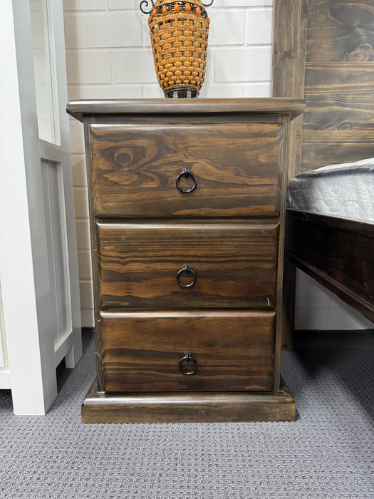 Crescent 3 Drw Bedside