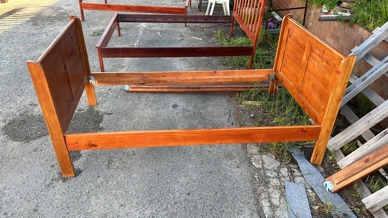 12A Pine King Single Bed (Clearance) - Direct Furniture Warehouse