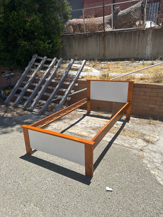 Pine Single Bed (27 A)