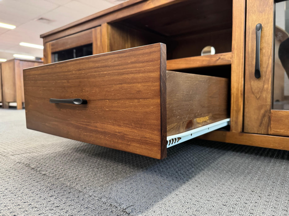 Albany 2Dr/1Drw TV Unit (1.6M)