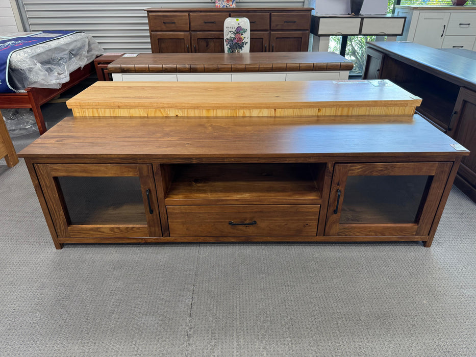 Albany 2Dr/1Drw TV Unit (2.2M)