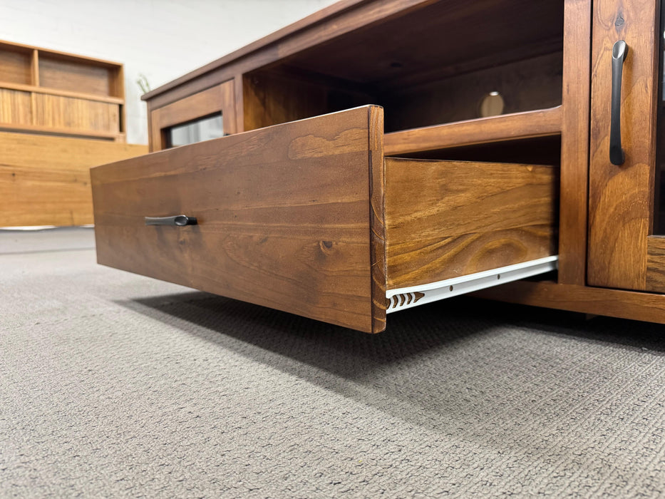 Albany 2Dr/1Drw TV Unit (2.2M)