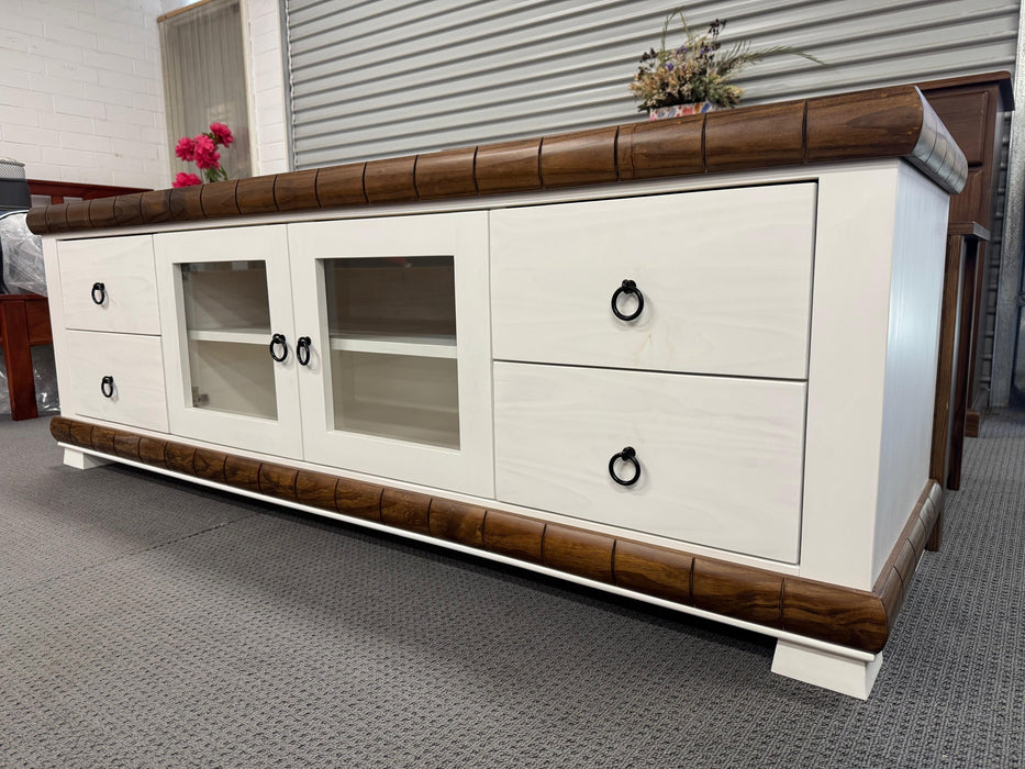 Anne 2Dr/4Drw TV Unit (1.8M)