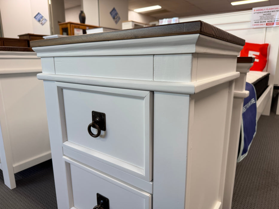 Attadale 2 Drw Bedside Table