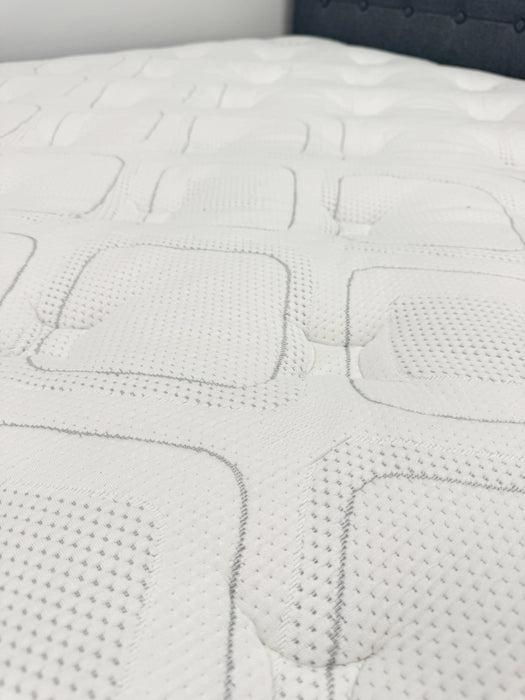 SlumberSpring Chiroselect 3 Zone Mattress with Foam Encasement (Medium Soft)