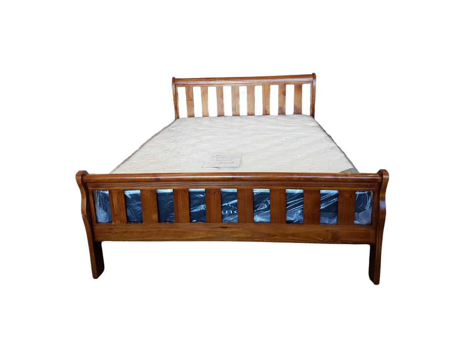 Crescent Queen 4 Pce Suite (slatted)