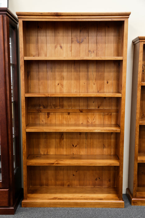 Dennis Bookcase Medium
