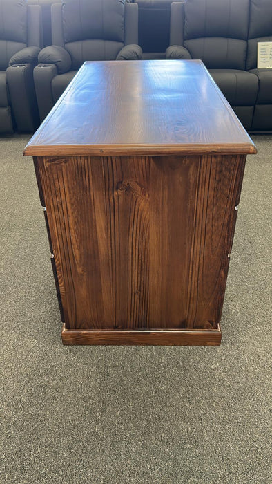 Albany 3 Drw Desk