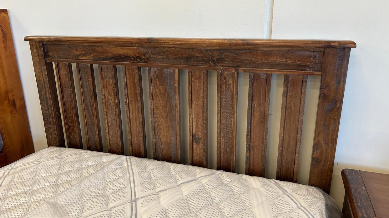Donnel Queen Bed