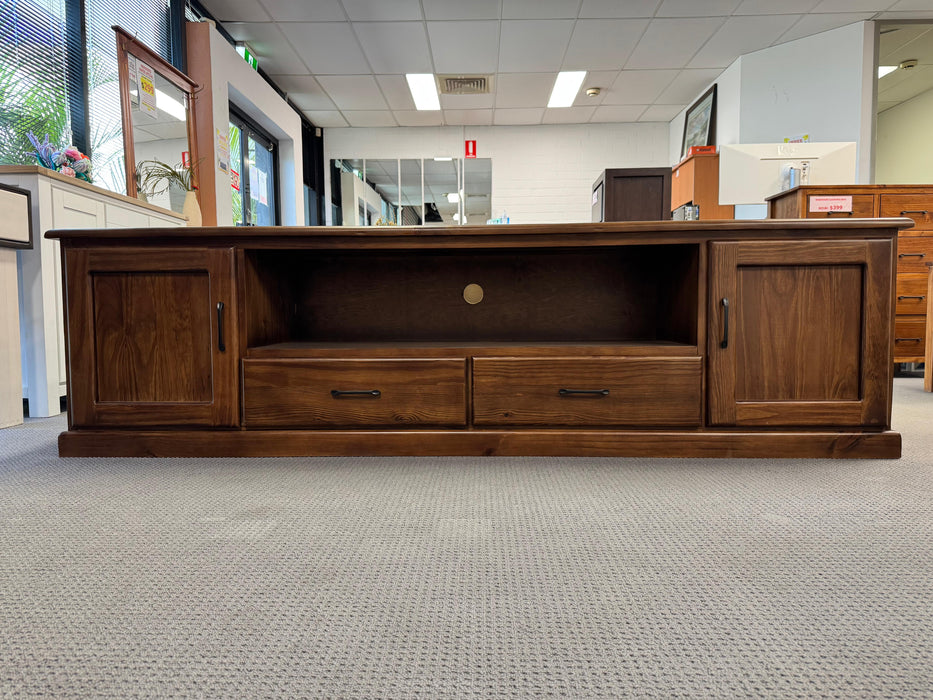 Donnel 2Dr/2Drw TV Unit (2.2M)