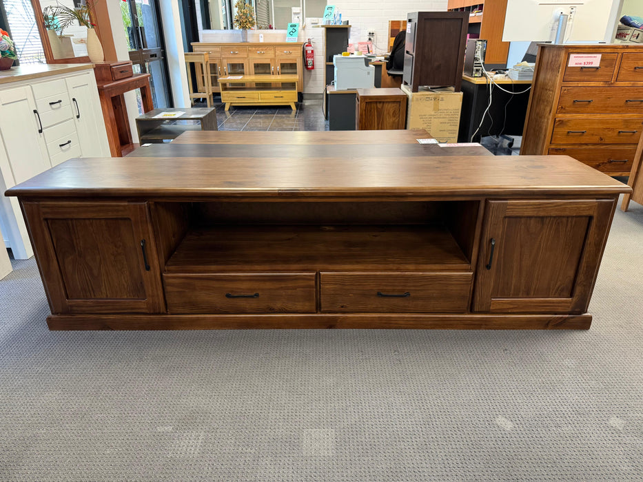 Donnel 2Dr/2Drw TV Unit (2.2M)