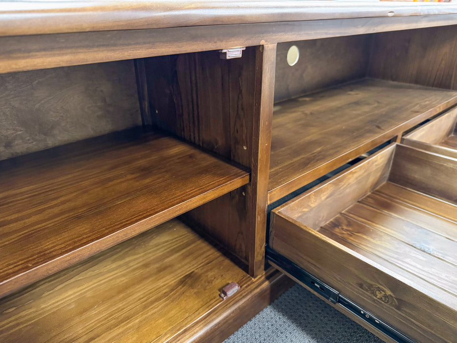 Donnel 2Dr/2Drw TV Unit (2.2M)