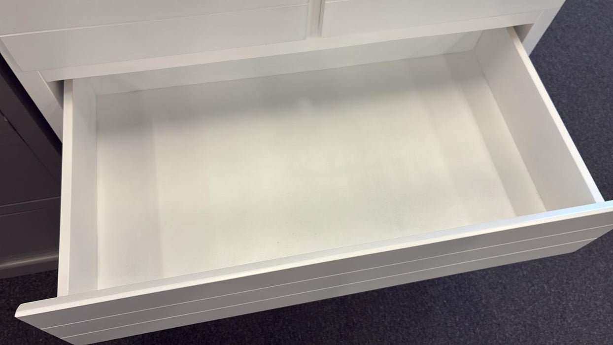 Townsville 5 Drw Tall Chest (850W)