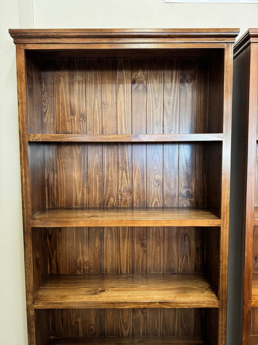 Donnel Tall Bookcase (Medium)