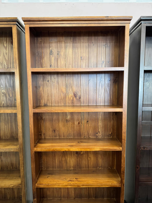 Donnel Tall Bookcase (Medium)
