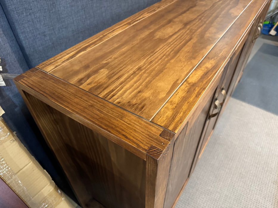 Geelong 4 Door Buffet