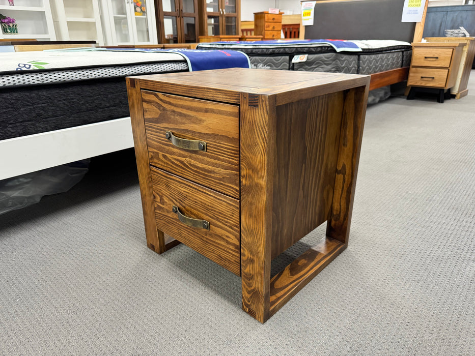 Geelong 2 Drw Bedside Table