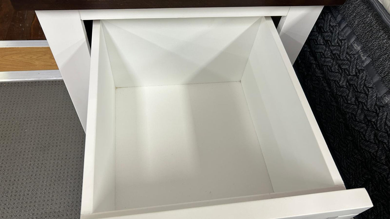 Hamilton 2 Drw Bedside Table