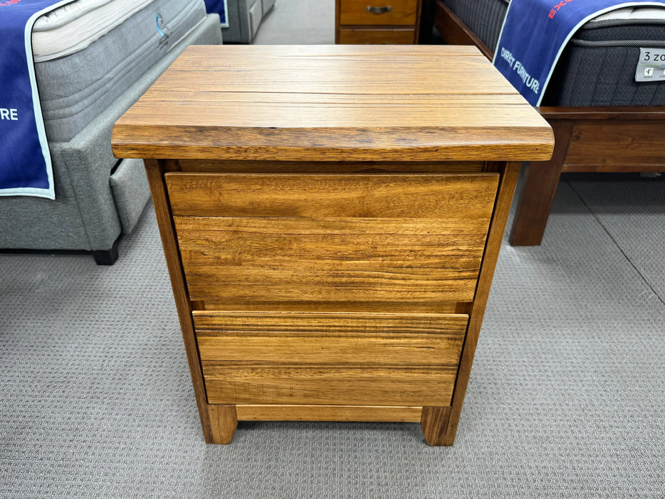 Harvey 2 Drw Bedside Table (Antique Oak)