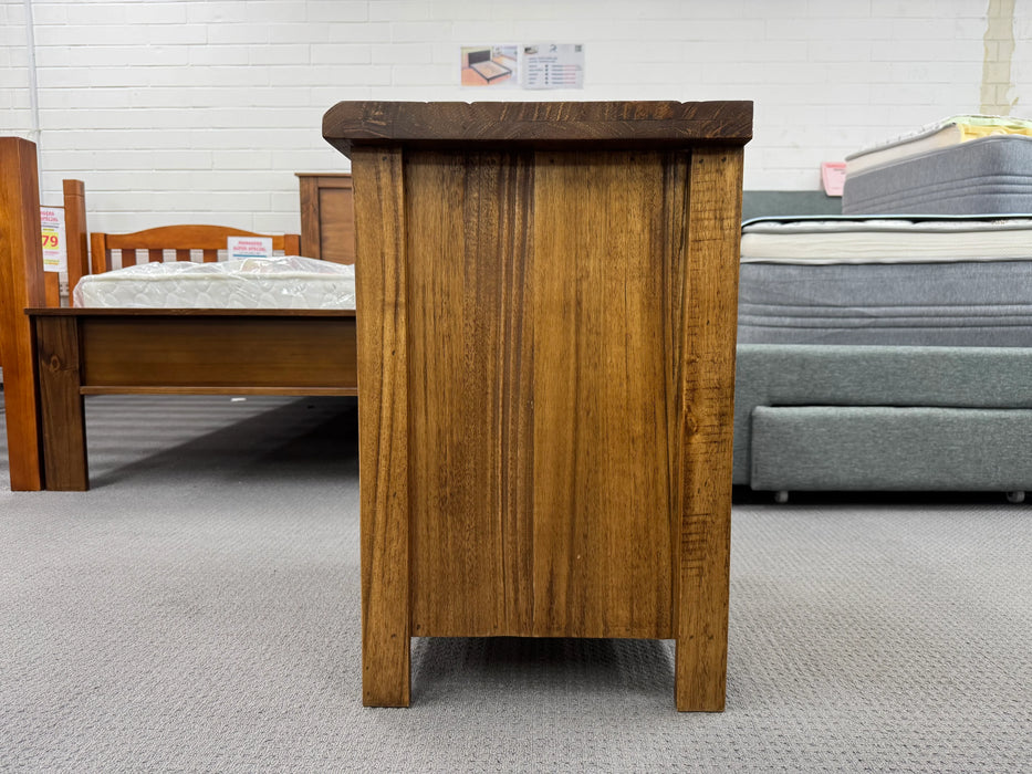 Harvey 2 Drw Bedside Table (Antique Oak)