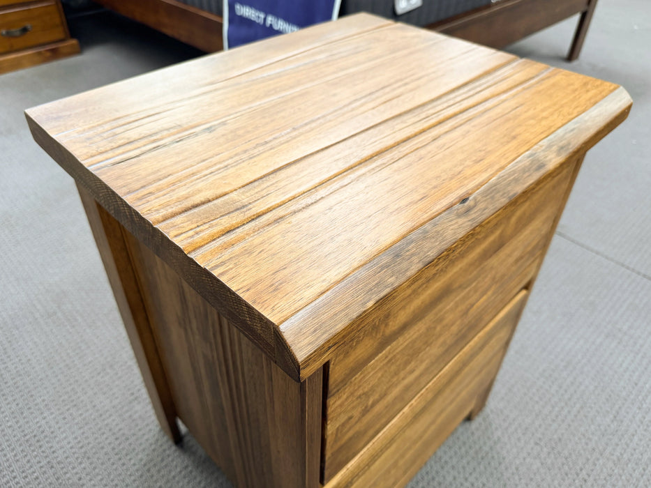 Harvey 2 Drw Bedside Table (Antique Oak)