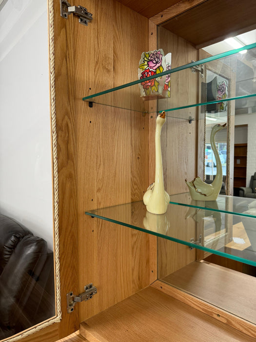 Santros Oak 2Dr/4Drw Dresser