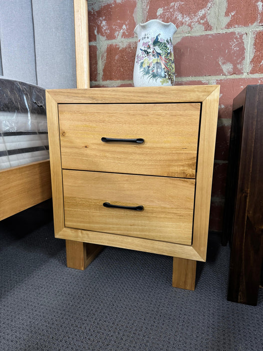 Lynton 2 Drw Bedside