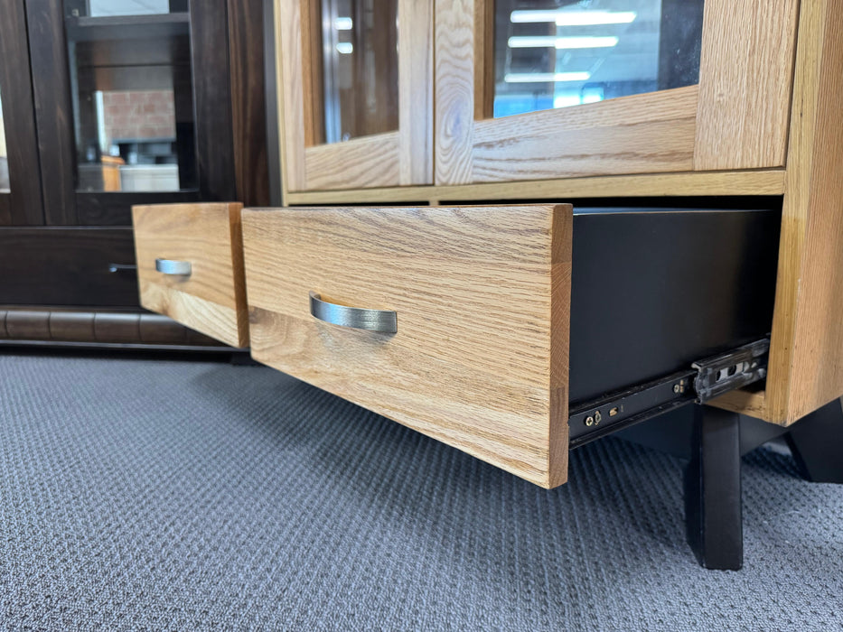 Oak Dampier 2Dr/2Drw Display Cabinet