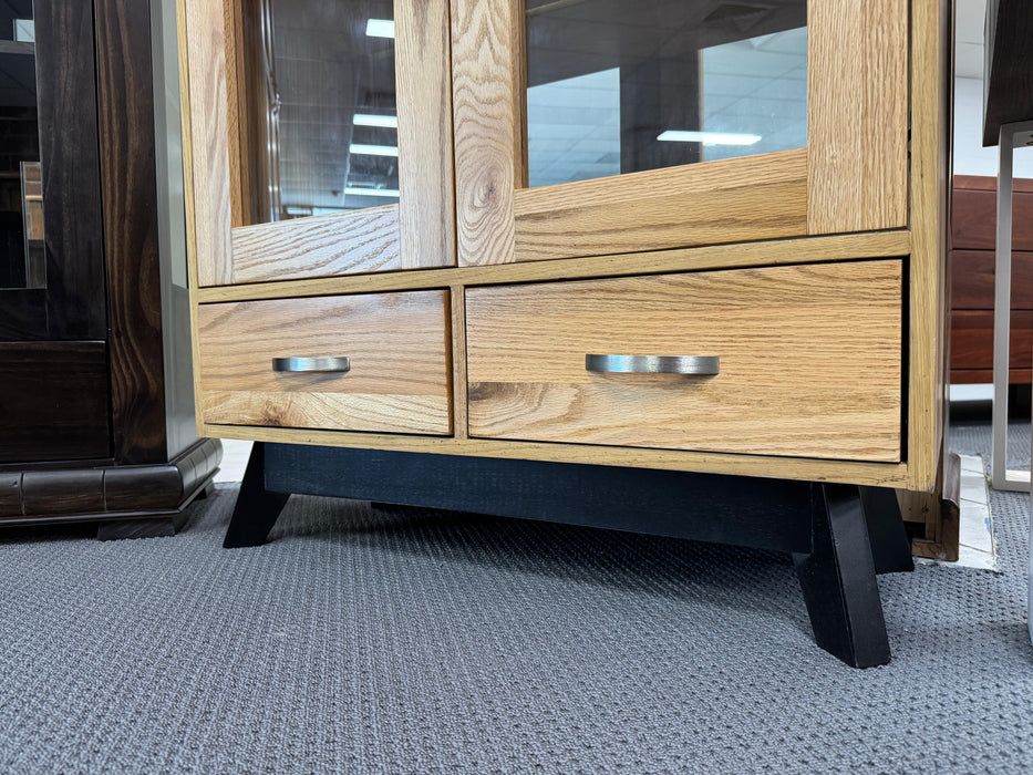 Oak Dampier 2Dr/2Drw Display Cabinet