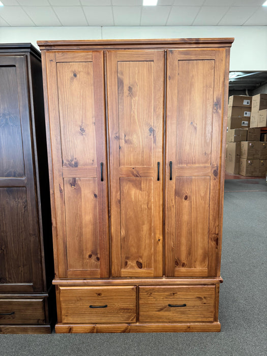 Jason 3Dr/2Drw Wardrobe (Black Andi Handles)