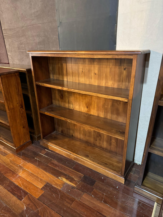 Donnel Bookcase (Medium)