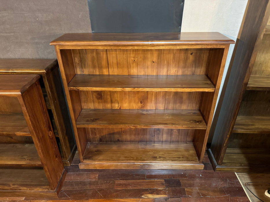 Donnel Bookcase (Medium)