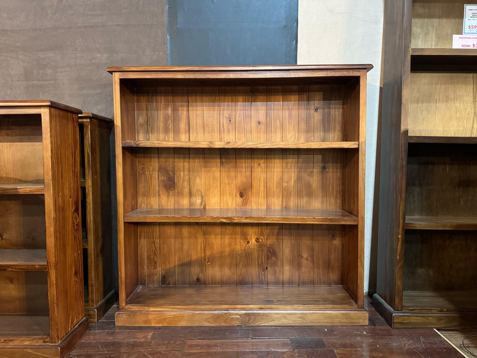 Donnel Bookcase (Medium)