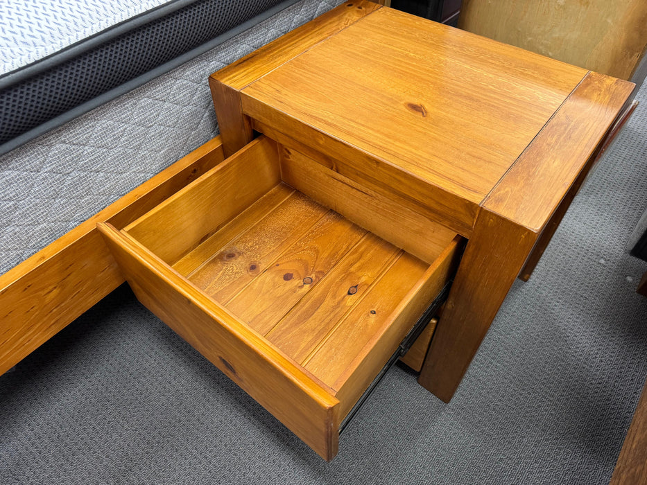 Darwin 2 Drw Bedside