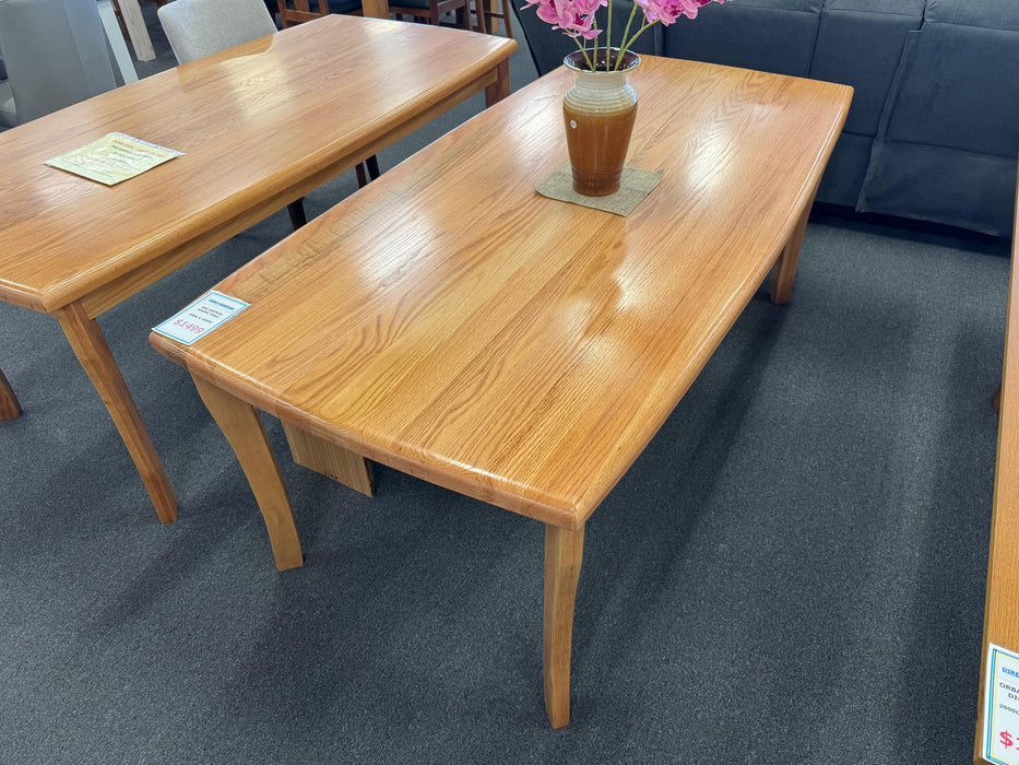 Oak Santros Dining Table