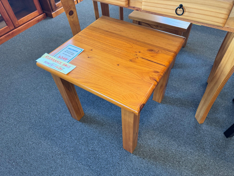 Donnelly Lamp Table