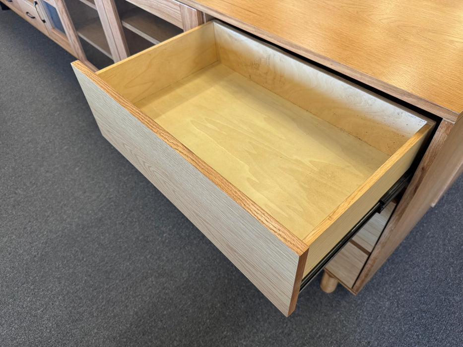Oak 2Dr/3Drw TV Unit