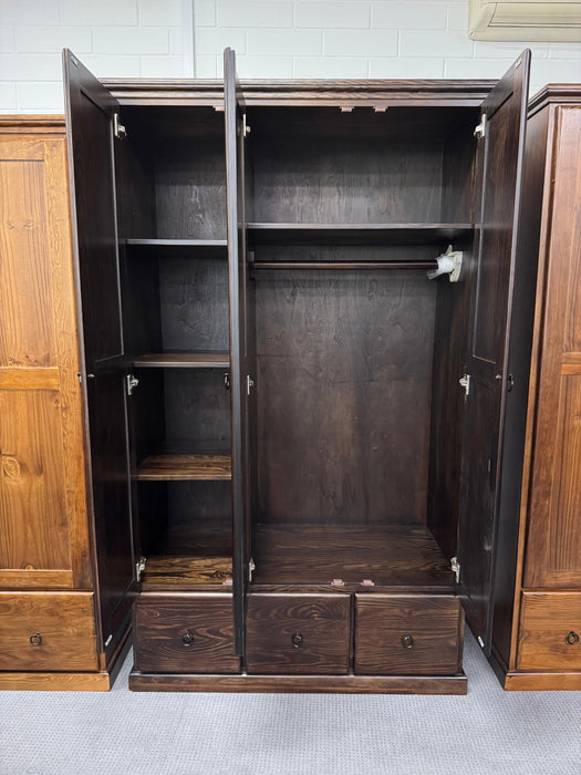 Rob 3Dr/3Drw Wardrobe