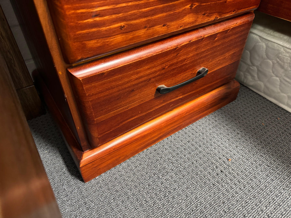 Donnelly 3 Drw Bedside Table (500W) (Black Andi Handle)