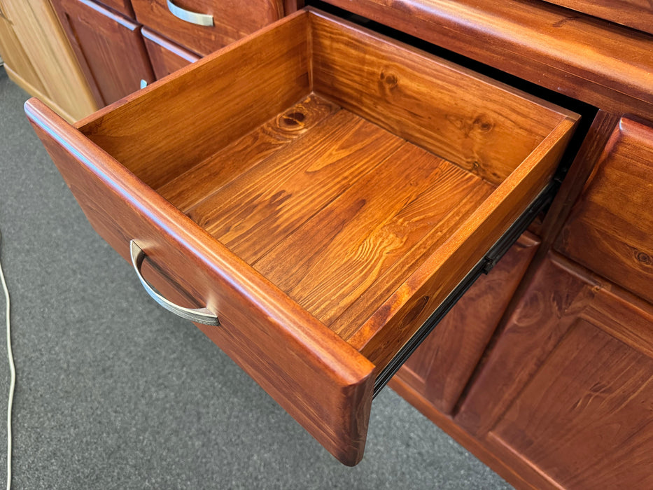 Donnelly 5Dr/5Drw Dresser