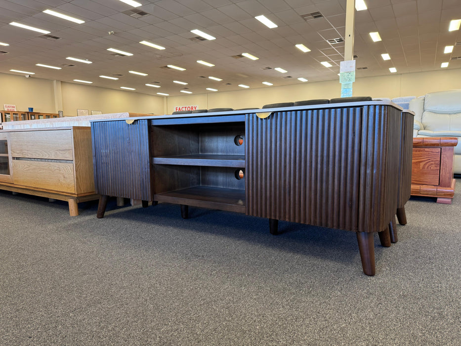 Colt 2 Dr TV Unit