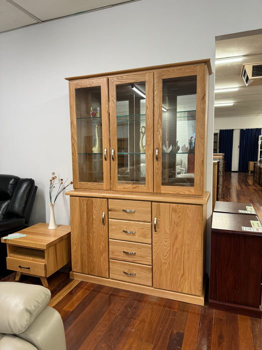 Santros Oak 2Dr/4Drw Dresser