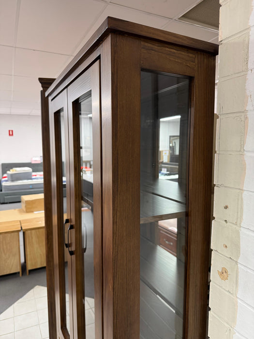 Moon 2Dr/2Drw Display Cabinet (Pine)