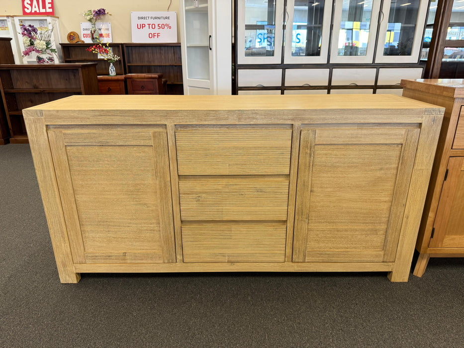 Nellie 2Dr/3Drw Buffet