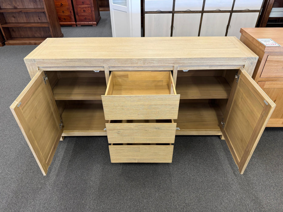 Nellie 2Dr/3Drw Buffet