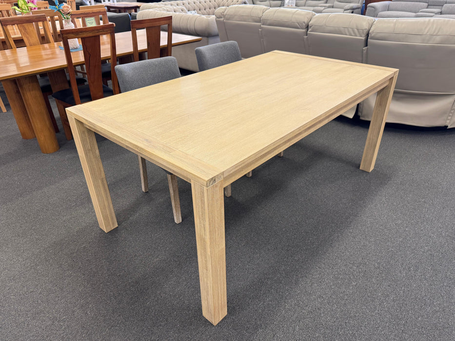 Nellie 1800 7 Piece Dining Suite