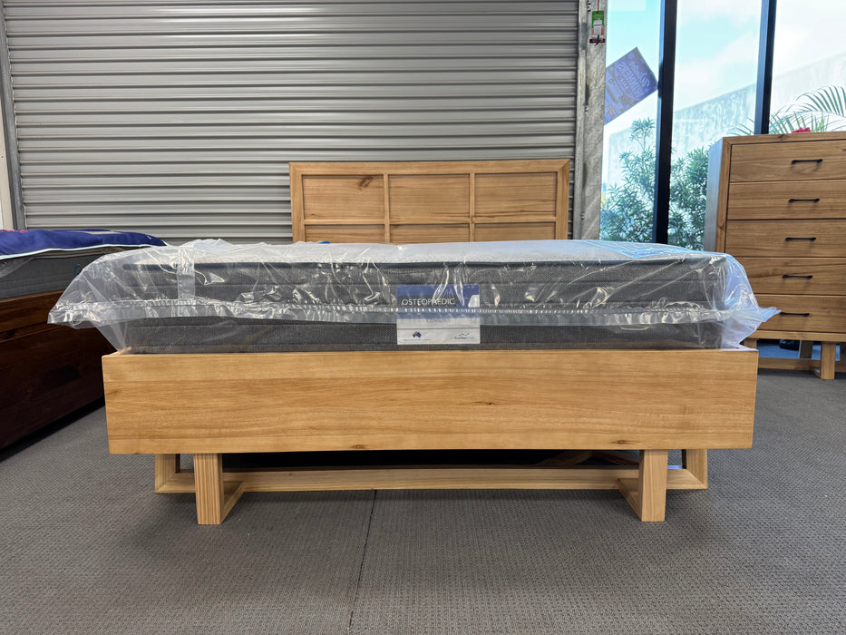 Nico Double Bed