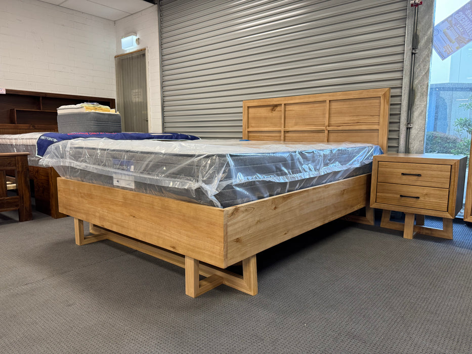 Nico Double Bed