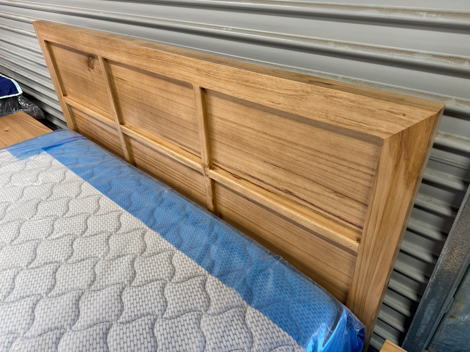 Nico Double Bed