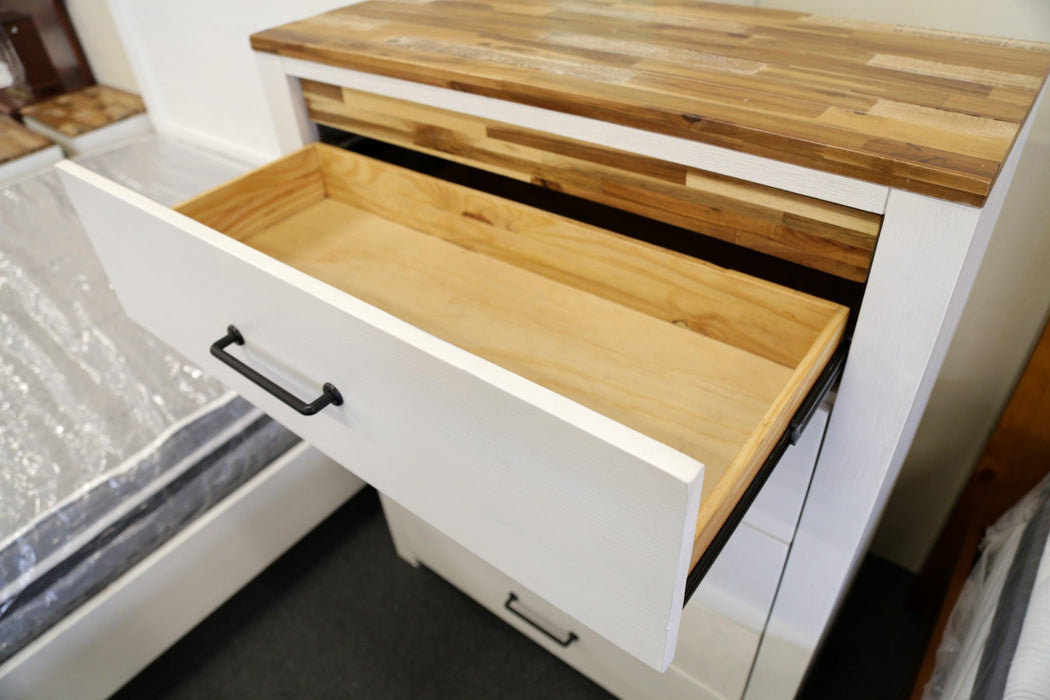 Sato 5 Drw Tall Chest